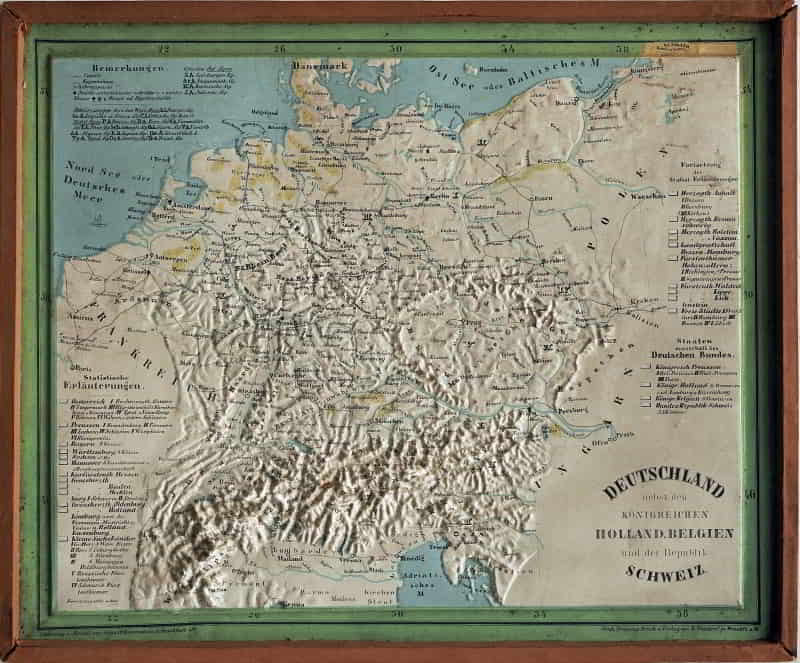 Plastischer Schulatlas